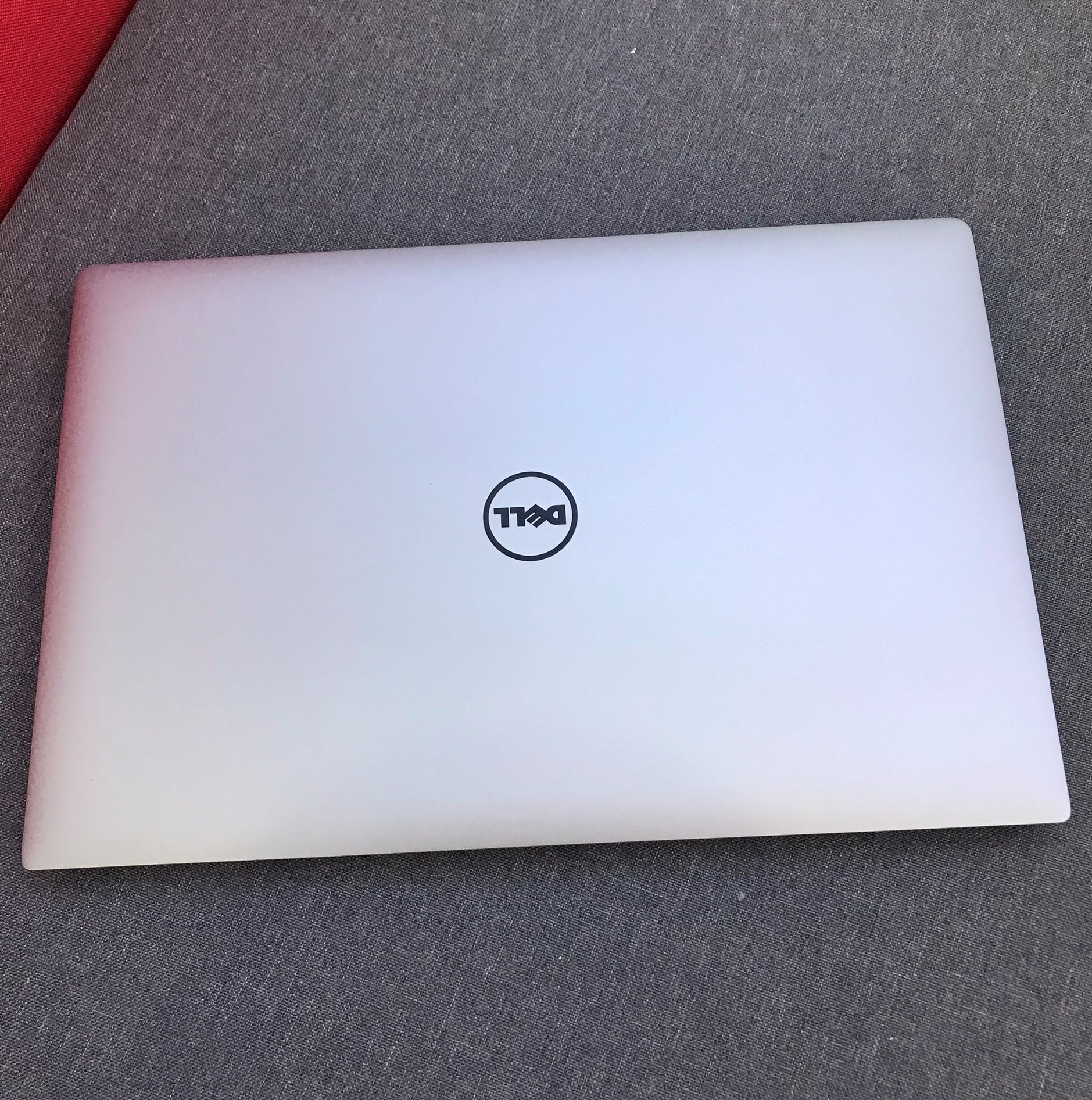 DELL Precision 5520 Workstation chuy&ecirc;n ĐỒ HỌA